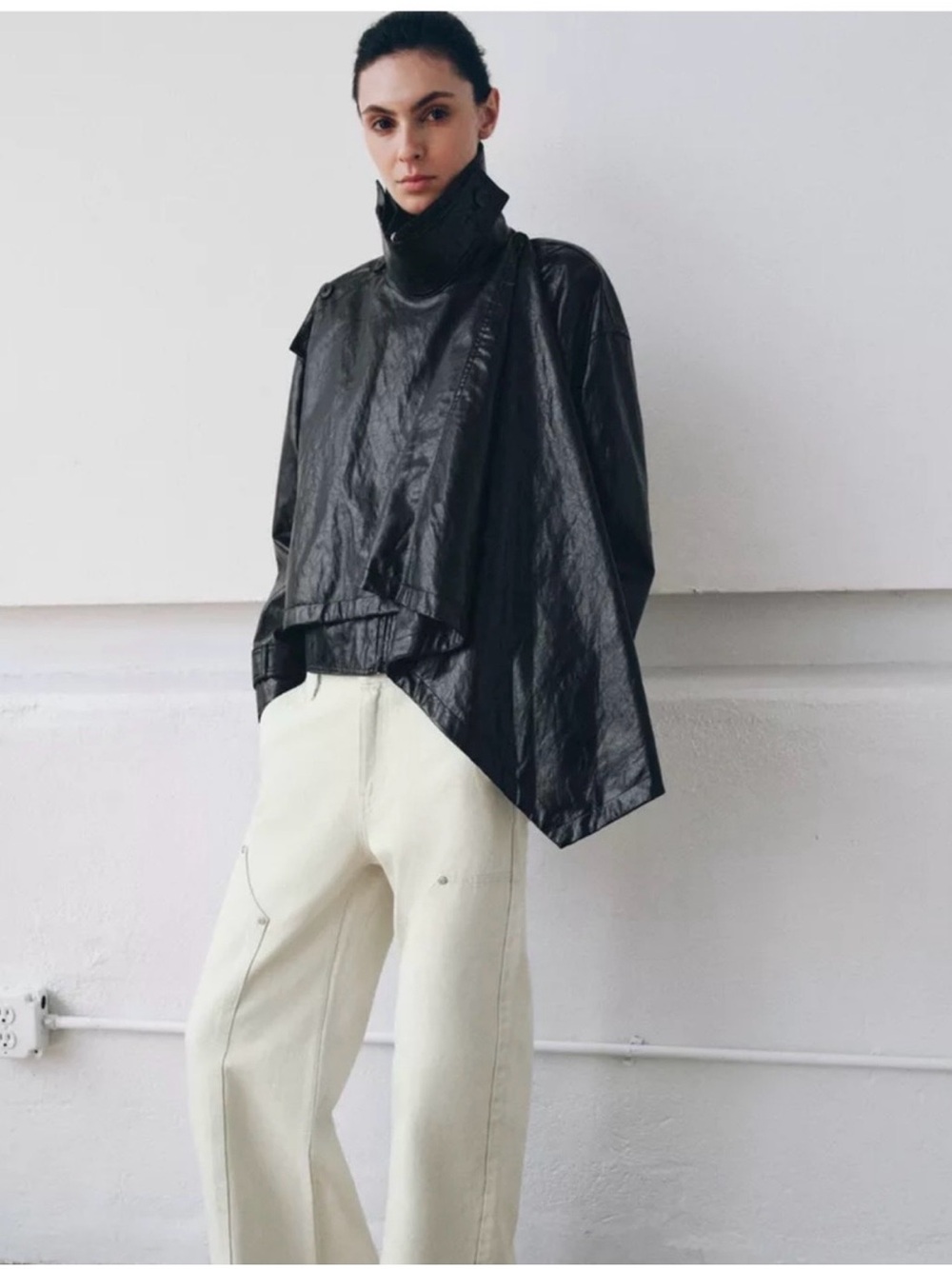 ZARA FAUX LEATHER JACKET WITH SCARF ZW COLLECTION
SIZE M
